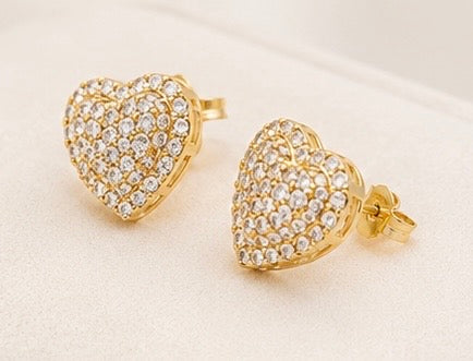 Aretes de Corazón en Oro 10K con Piedras Brillantes