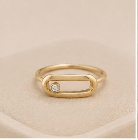 Anillo para Mujer en Oro 10K con Detalle Ovalado y Piedra