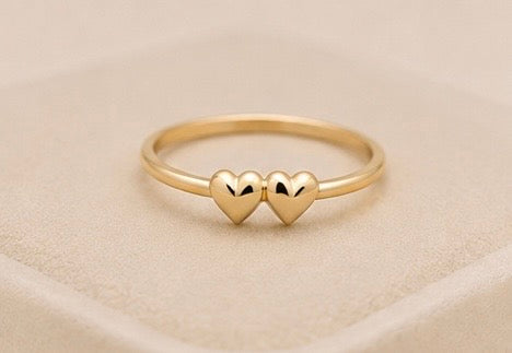 Anillo de Mujer en Oro 10K con Doble Corazón