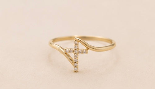 Anillo para Mujer en Oro 10K con Cruz de Piedras