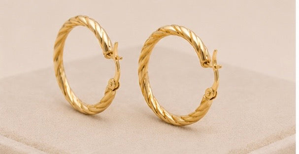 Set de Argollas de Mujer en Oro 10K